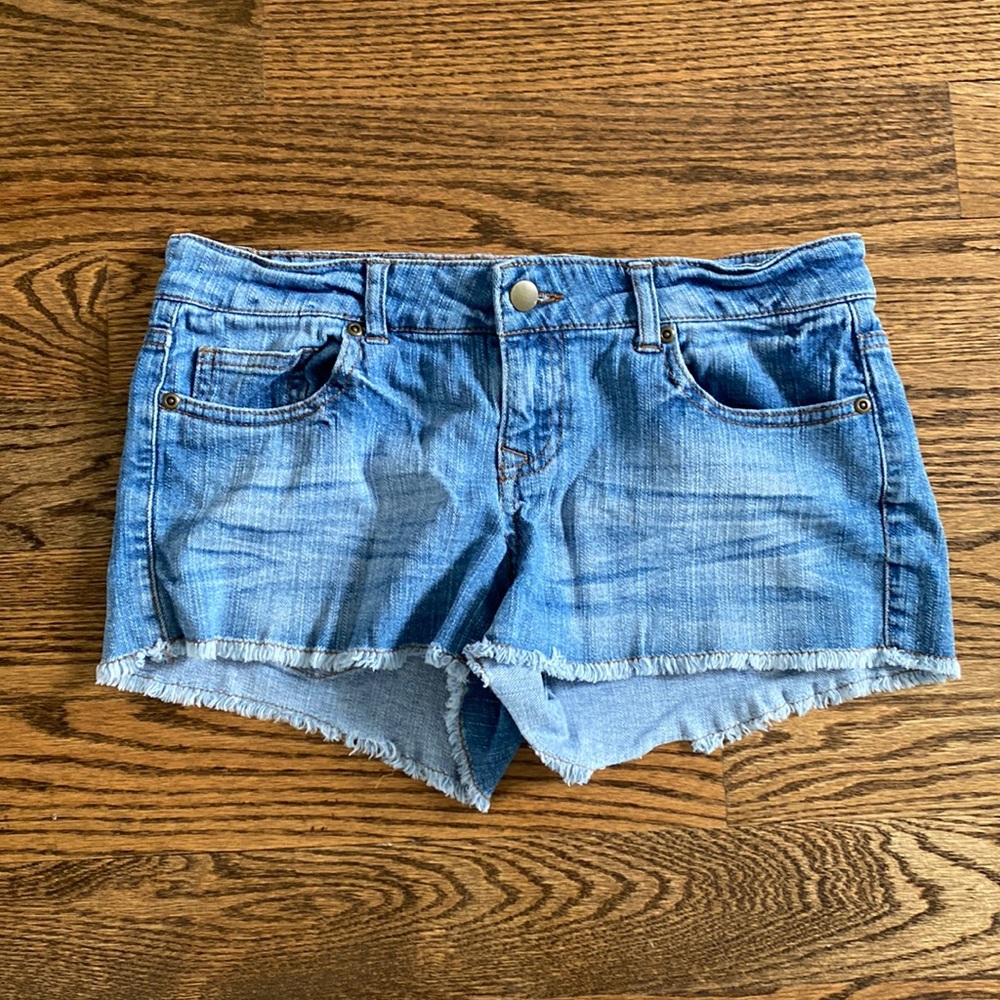 Forever 21 women’s jean shorts